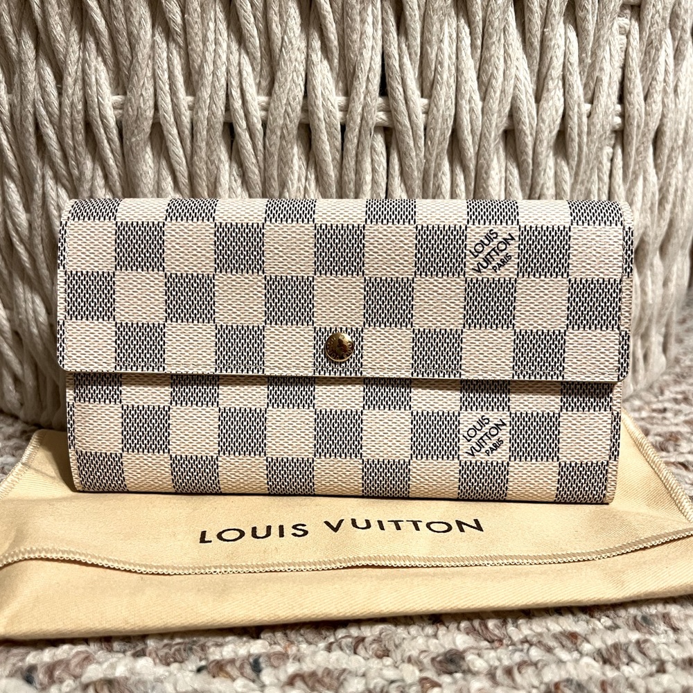 Authentic Louis Vuitton Damier Azur Sarah Wallet NWOT